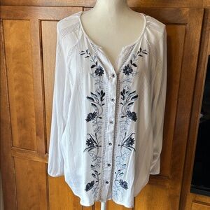 CJ Banks Womens Button Down Blue Embroidered Flowers Boho Shirt. Sz 1X